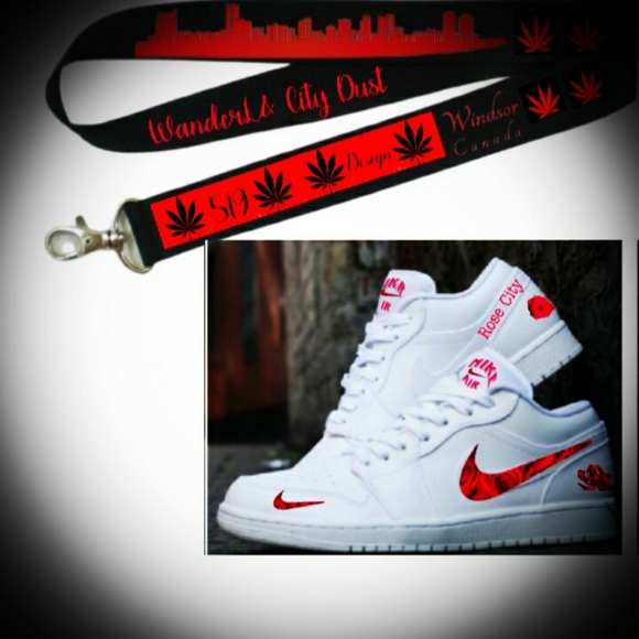 Various items - Picture 2 of 4